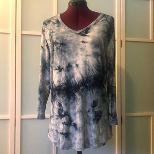 Haggar tie dye long sleeve v-neck top